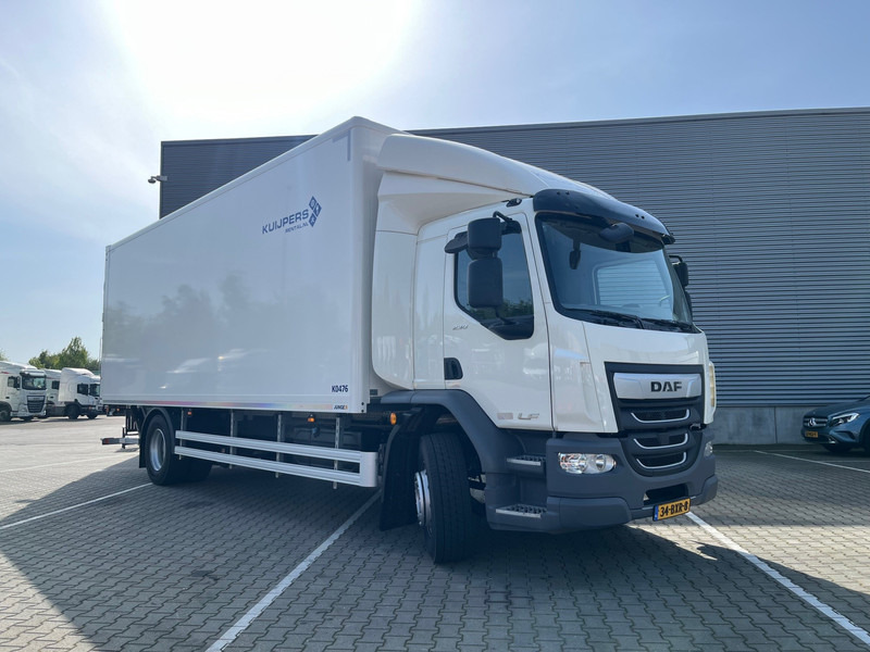 DAF LF 230 FA 18 Ton Box met Laadklep / Te huur - Bel 013-7200971 voor de mogelijkheden ! - Kamion sa zatvorenim sandukom: slika 1 DAF LF 230 FA 18 Ton Box met Laadklep / Te huur - Bel 013-7200971 voor de mogelijkheden ! - Kamion sa zatvorenim sandukom: slika 1
