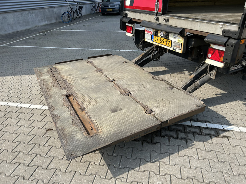 Krone Cool Liner / Carrier Vector 1850 Frigo / Loadlift 3000 kg / APK TUV 02-26 - Poluprikolica hladnjače: slika 5 Krone Cool Liner / Carrier Vector 1850 Frigo / Loadlift 3000 kg / APK TUV 02-26 - Poluprikolica hladnjače: slika 5