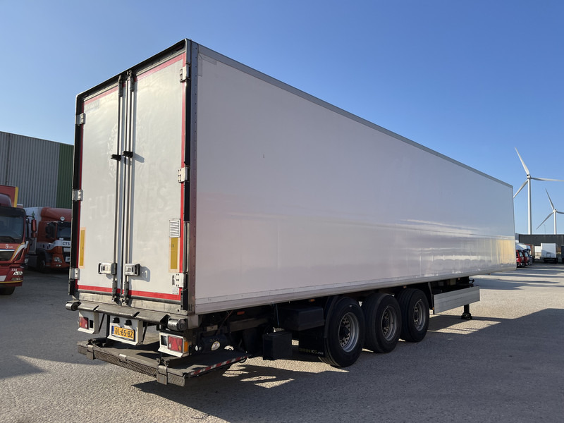 Krone Cool Liner / Carrier Vector 1850 mt / Frigo Box / Loadlift / APK TUV 08-25 - Poluprikolica hladnjače: slika 2 Krone Cool Liner / Carrier Vector 1850 mt / Frigo Box / Loadlift / APK TUV 08-25 - Poluprikolica hladnjače: slika 2