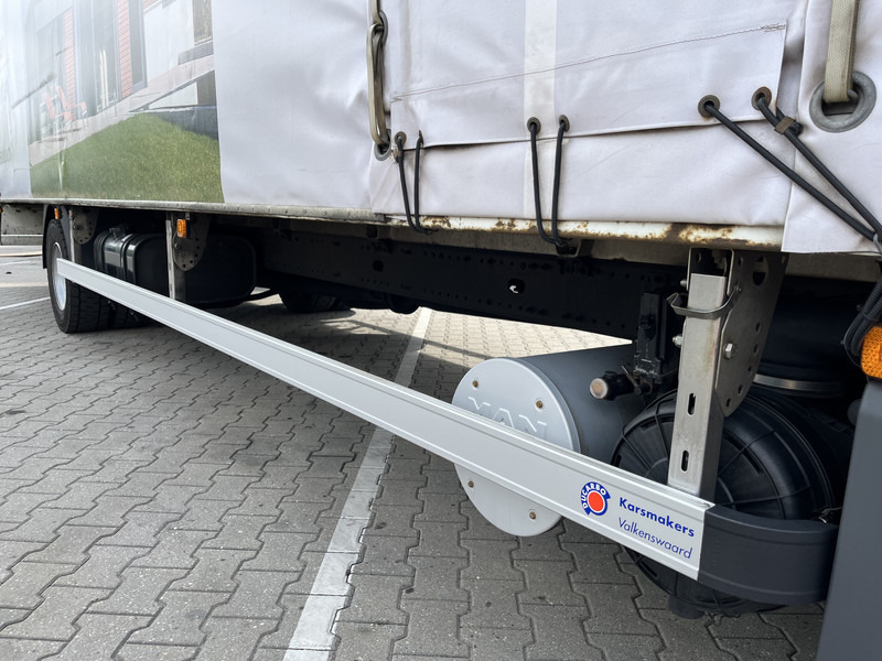 Kamion sa zatvorenim sandukom MAN TGL 12.180 / 12 Ton / 781 dkm / Oil Leak / Canvas Box / NL Truck: slika 17