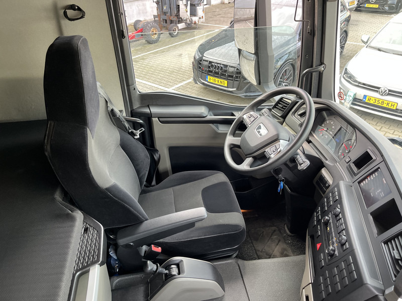 MAN TGM 18.250 TN / 18 Ton / 2023 / Box 7.5 mtr / Laadklep 2000 kg - Kamion sa zatvorenim sandukom: slika 3 MAN TGM 18.250 TN / 18 Ton / 2023 / Box 7.5 mtr / Laadklep 2000 kg - Kamion sa zatvorenim sandukom: slika 3