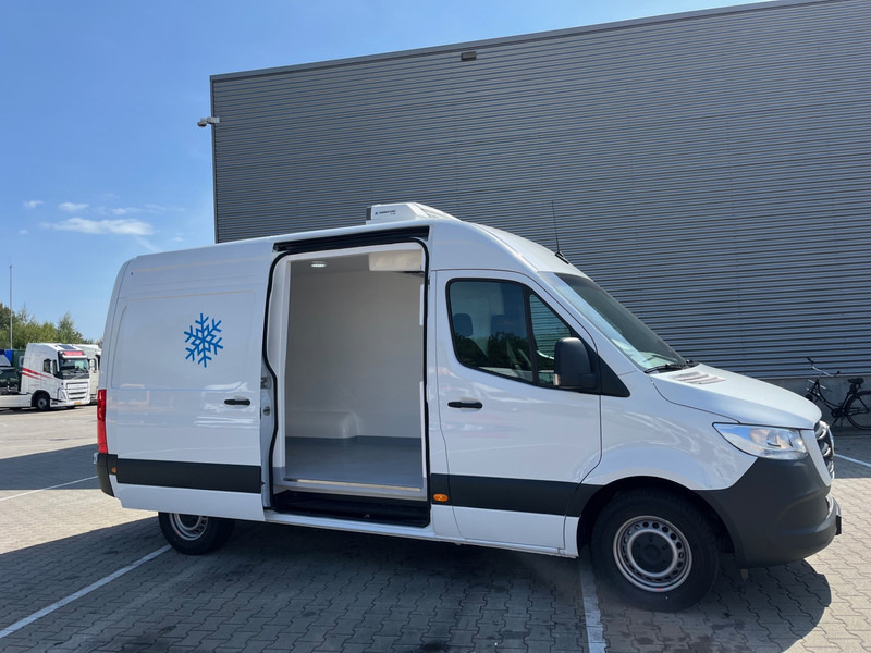 Mercedes-Benz Sprinter 317 1.9 CDI H2 L2 / NIEUW ! / 2024 Kenteken / Thermo King Koeler - Dostavno vozilo hladnjača: slika 3 Mercedes-Benz Sprinter 317 1.9 CDI H2 L2 / NIEUW ! / 2024 Kenteken / Thermo King Koeler - Dostavno vozilo hladnjača: slika 3