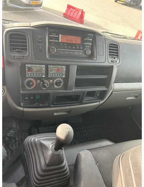 Nissan Cabstar NT400 / Duo Temp Frigo -30 gr / 146 dkm/ Blad - Blad / APK TUV 03-26 - Dostavno vozilo hladnjača: slika 5 Nissan Cabstar NT400 / Duo Temp Frigo -30 gr / 146 dkm/ Blad - Blad / APK TUV 03-26 - Dostavno vozilo hladnjača: slika 5