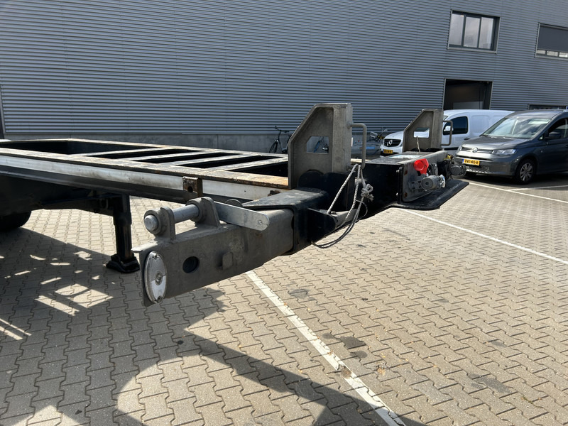 Renders Euro 800 / Container Chassis / 20 - 30 - 40 - 45 ft / SAF / APK TUV 11-25 - Poluprikolica za prevoz kontejnera/ Poluprikolica sa promenjivim sandukom: slika 3 Renders Euro 800 / Container Chassis / 20 - 30 - 40 - 45 ft / SAF / APK TUV 11-25 - Poluprikolica za prevoz kontejnera/ Poluprikolica sa promenjivim sandukom: slika 3