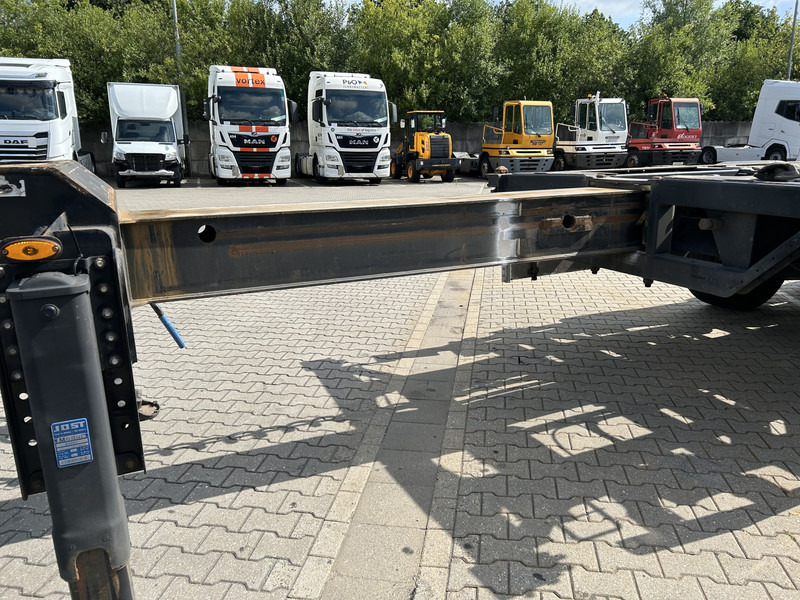 Renders Euro 800 / Container Chassis / 20 - 30 - 40 - 45 ft / SAF / APK TUV 11-25 - Poluprikolica za prevoz kontejnera/ Poluprikolica sa promenjivim sandukom: slika 4 Renders Euro 800 / Container Chassis / 20 - 30 - 40 - 45 ft / SAF / APK TUV 11-25 - Poluprikolica za prevoz kontejnera/ Poluprikolica sa promenjivim sandukom: slika 4