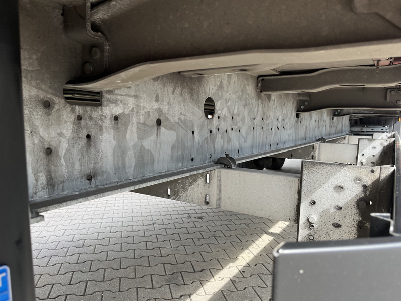 Schmitz Cargobull SCB S2 / Box Trailer / 2 axle / APK TUV 06-26 - Poluprikolica sa zatvorenim sandukom: slika 5 Schmitz Cargobull SCB S2 / Box Trailer / 2 axle / APK TUV 06-26 - Poluprikolica sa zatvorenim sandukom: slika 5