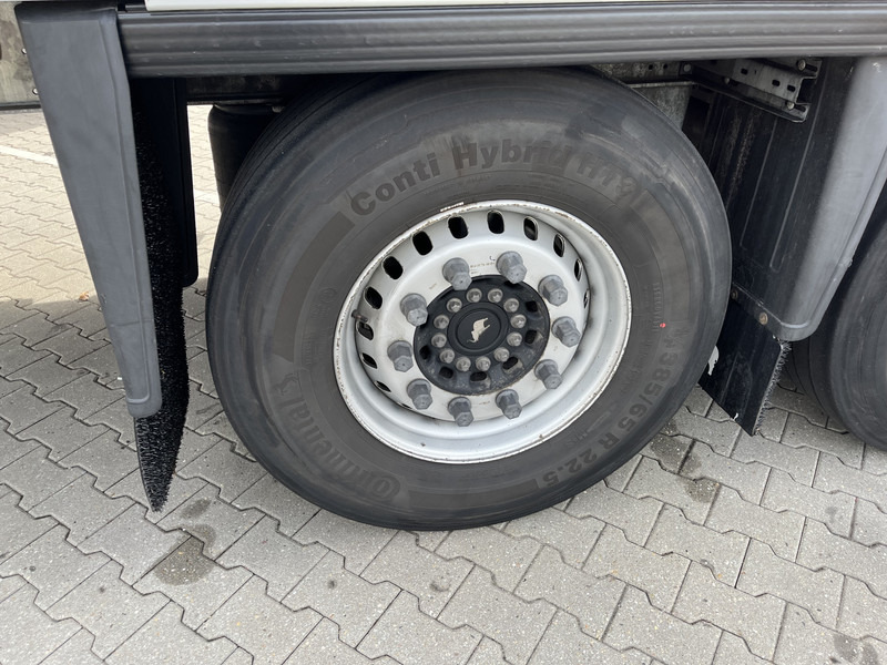 Poluprikolica sa zatvorenim sandukom Schmitz Cargobull SCB S2 / Box Trailer / 2 axle / APK TUV 06-26: slika 8