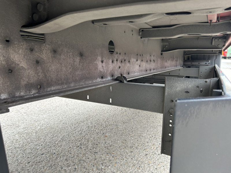 Schmitz Cargobull SCB S3B / Box Trailer / 2x Liftas / APK TUV 10-26 - Poluprikolica sa zatvorenim sandukom: slika 5 Schmitz Cargobull SCB S3B / Box Trailer / 2x Liftas / APK TUV 10-26 - Poluprikolica sa zatvorenim sandukom: slika 5