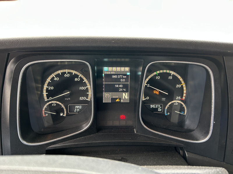 Mercedes-Benz Actros 1842 Streamspace / 945 dkm / 2 Tanks / NL Truck - Tegljač: slika 4 Mercedes-Benz Actros 1842 Streamspace / 945 dkm / 2 Tanks / NL Truck - Tegljač: slika 4