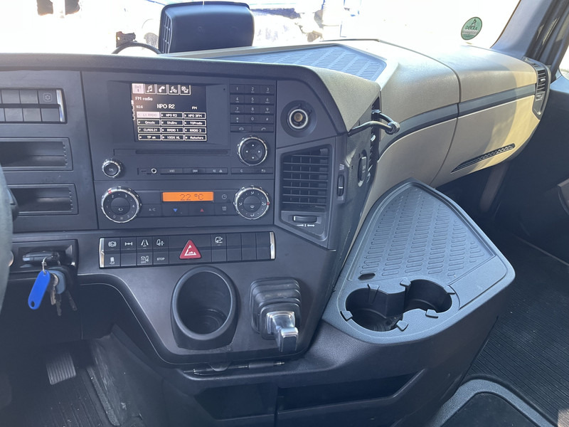 Mercedes-Benz Actros 1842 Streamspace / 945 dkm / 2 Tanks / NL Truck - Tegljač: slika 5 Mercedes-Benz Actros 1842 Streamspace / 945 dkm / 2 Tanks / NL Truck - Tegljač: slika 5