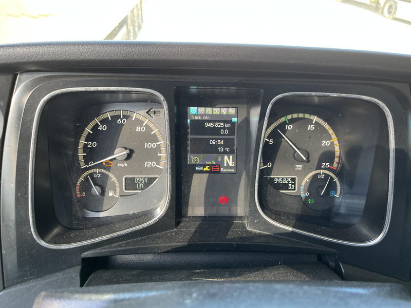 Mercedes-Benz Actros 1842 Streamspace / 945 dkm / 2 Tanks / NL Truck - Tegljač: slika 4 Mercedes-Benz Actros 1842 Streamspace / 945 dkm / 2 Tanks / NL Truck - Tegljač: slika 4