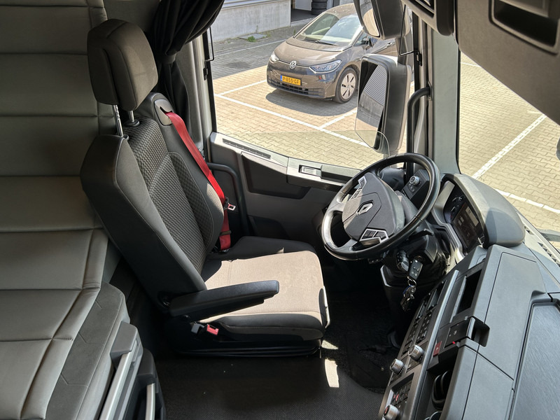 Renault T 460 Euro 6 D / 373 dkm / Smart Tacho / 2 Tanks / APK TUV 01-26 - Tegljač: slika 3 Renault T 460 Euro 6 D / 373 dkm / Smart Tacho / 2 Tanks / APK TUV 01-26 - Tegljač: slika 3