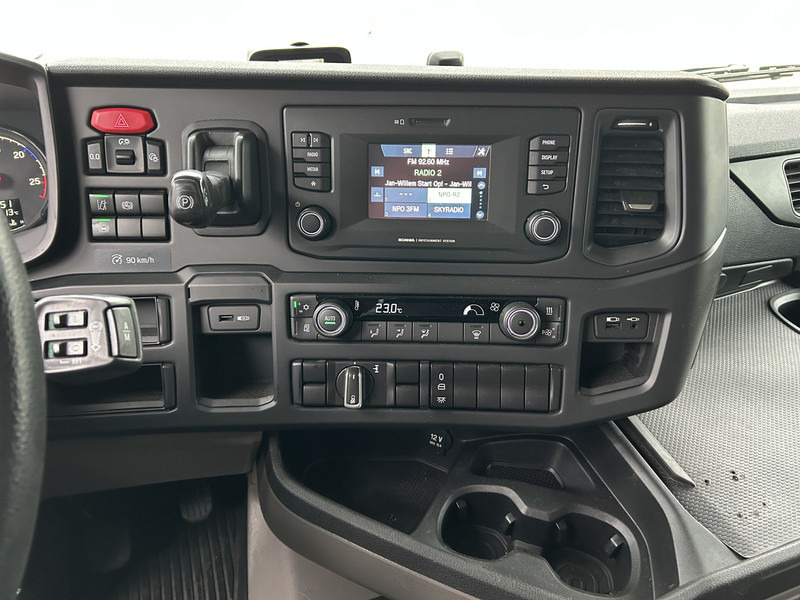Scania R450 Highline / Retarder / 779 dkm / APK TUV 03-26 - Tegljač: slika 5 Scania R450 Highline / Retarder / 779 dkm / APK TUV 03-26 - Tegljač: slika 5