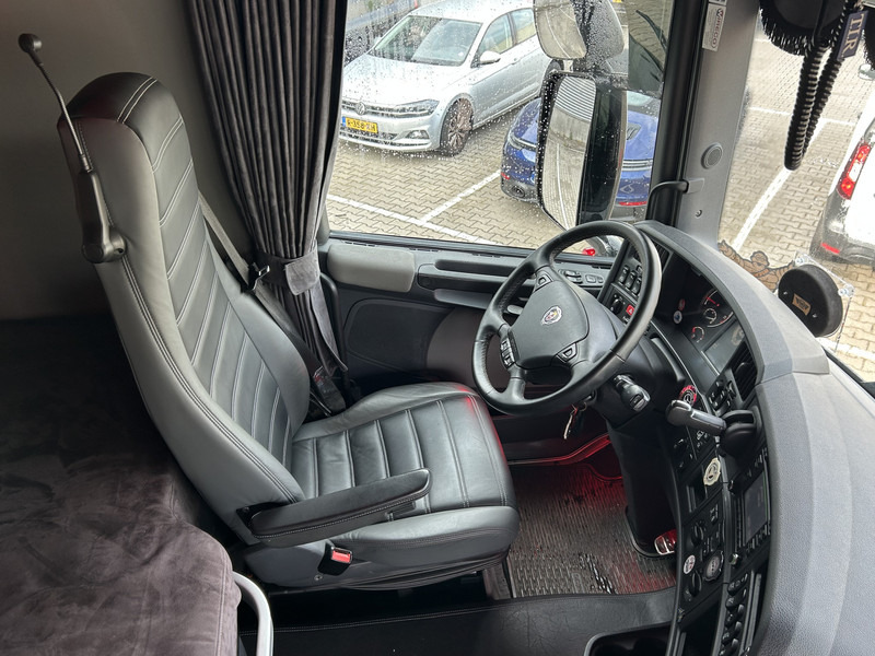 Scania R520 V8 / Showtruck / Buffl Special Interior / Vol Lucht / Retarder - Tegljač: slika 3 Scania R520 V8 / Showtruck / Buffl Special Interior / Vol Lucht / Retarder - Tegljač: slika 3