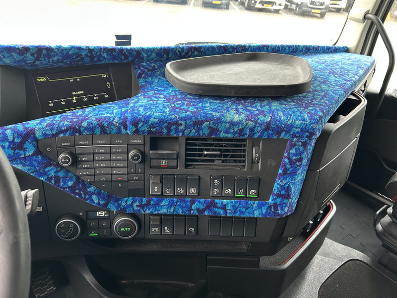 Tegljač Volvo FH 500 Globetrotter / 775 dkm / New Tacho V2 / VEB+ / PTO Hydraulic: slika 6 Tegljač Volvo FH 500 Globetrotter / 775 dkm / New Tacho V2 / VEB+ / PTO Hydraulic: slika 6