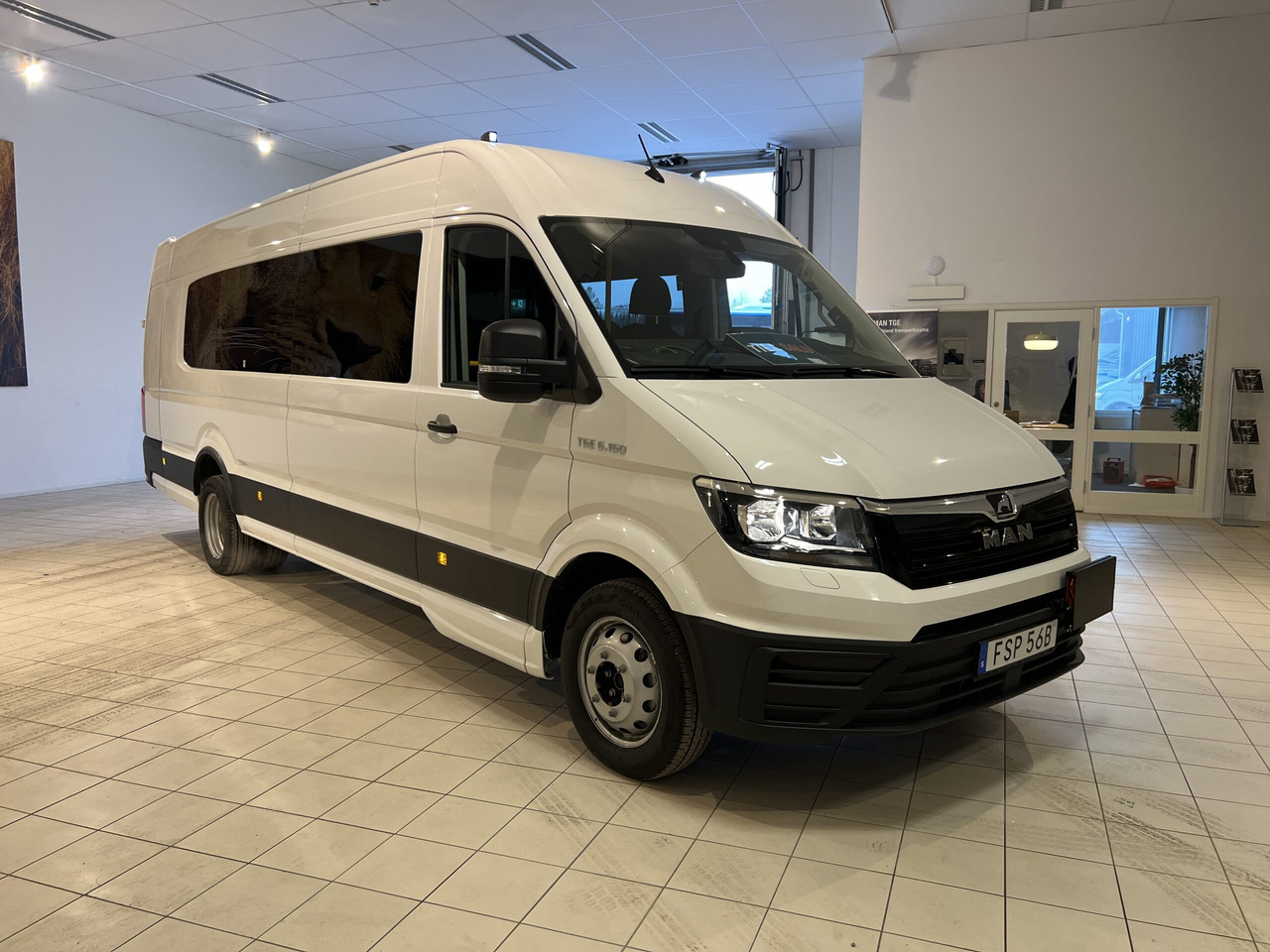 Minibus, Putnički kombi MAN TGE 6.160 Intercity: slika 6