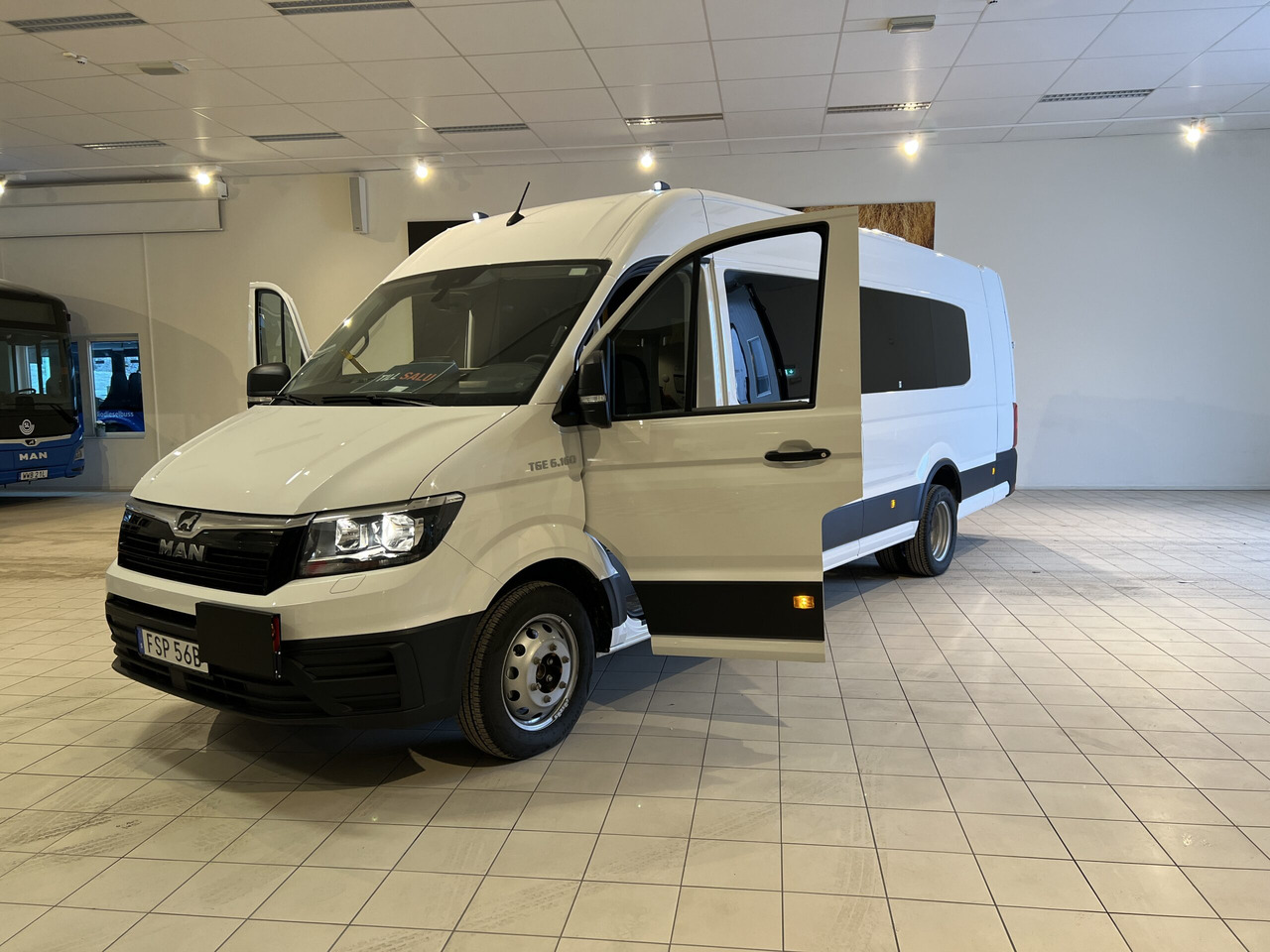 Minibus, Putnički kombi MAN TGE 6.160 Intercity: slika 7