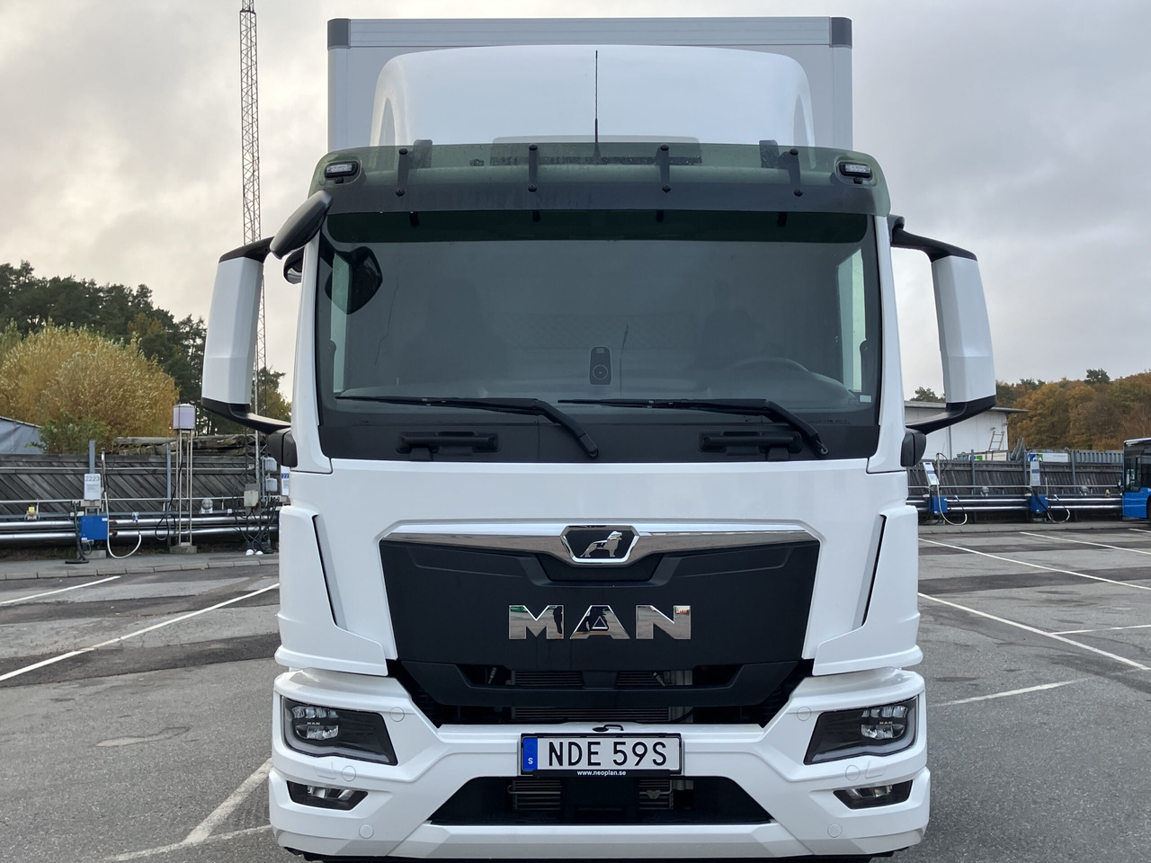 TGM 18.290 4×2 LL 18-ppl ÖBS - Kamion sa zatvorenim sandukom: slika 3 TGM 18.290 4×2 LL 18-ppl ÖBS - Kamion sa zatvorenim sandukom: slika 3