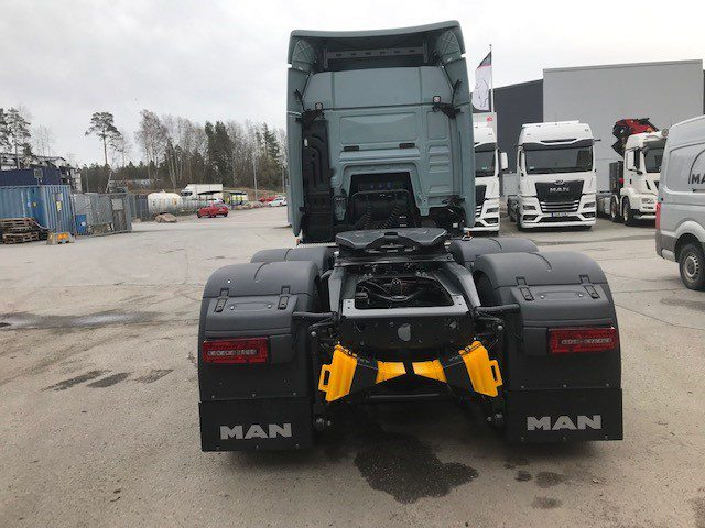 MAN TGS 33.510 6X6H Skogsmaskinsdragare - Tegljač: slika 5 MAN TGS 33.510 6X6H Skogsmaskinsdragare - Tegljač: slika 5