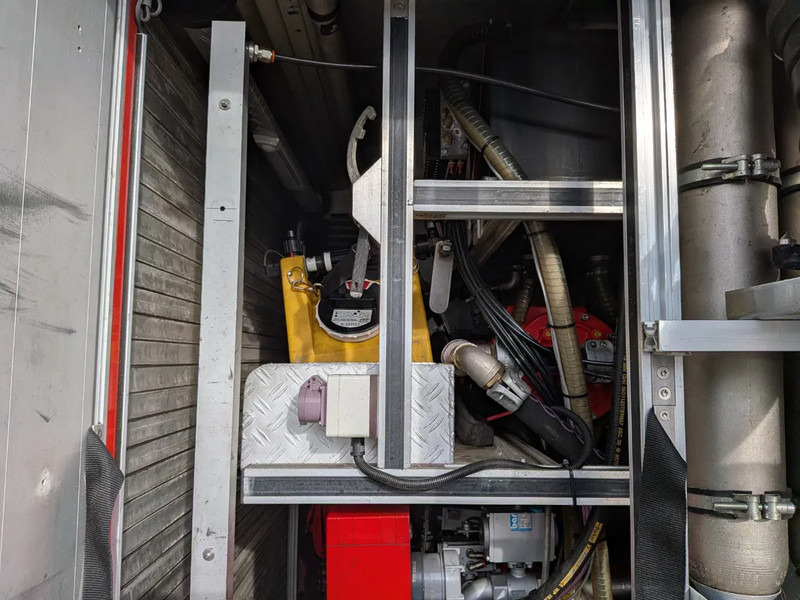 Mercedes-Benz - Vatrogasni kamion: slika 4 Mercedes-Benz - Vatrogasni kamion: slika 4