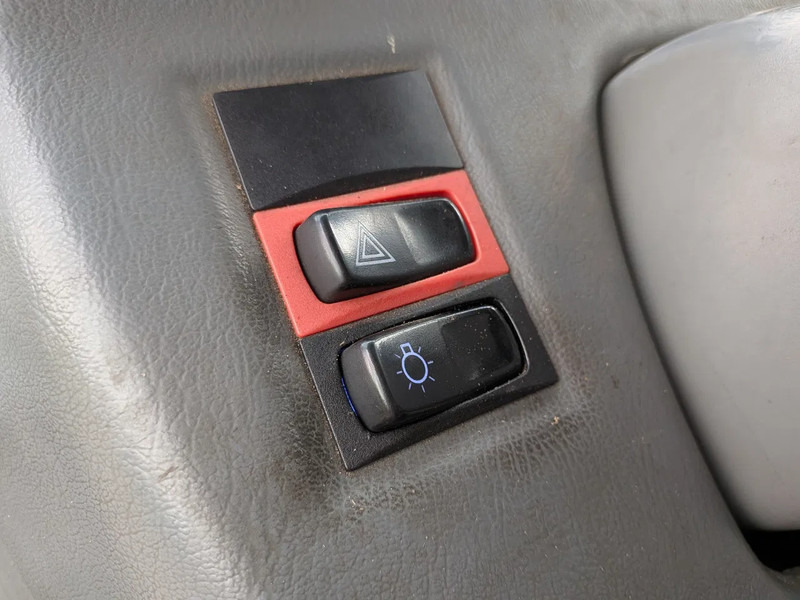 Traktor Valtra N142 N142: slika 13