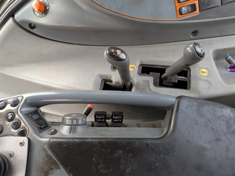 Traktor Valtra N142 N142: slika 18