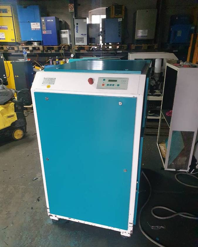 KOMPRESOR ŚRUBOWY RENNER RS 45 KW - Kompresor za vazduh: slika 3 KOMPRESOR ŚRUBOWY RENNER RS 45 KW - Kompresor za vazduh: slika 3