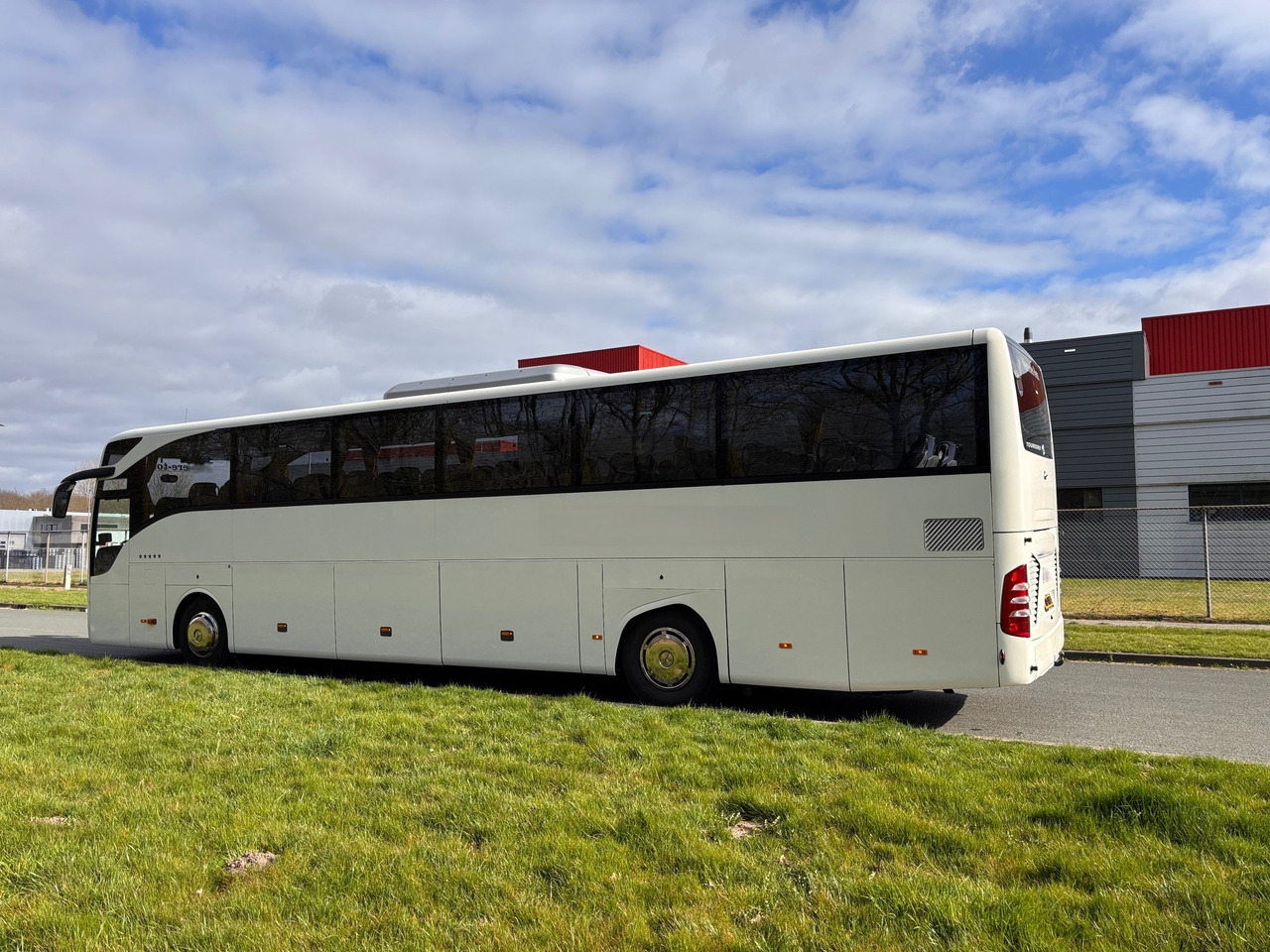 Mercedes TOURISMO RHD-M/2A, 56 pl. (6 gear hand!) - Turistički autobus: slika 4 Mercedes TOURISMO RHD-M/2A, 56 pl. (6 gear hand!) - Turistički autobus: slika 4
