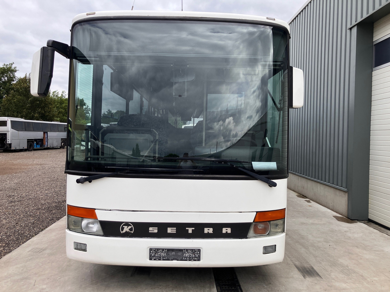 SETRA S319 UL (chassis work) - Prigradski autobus: slika 2 SETRA S319 UL (chassis work) - Prigradski autobus: slika 2