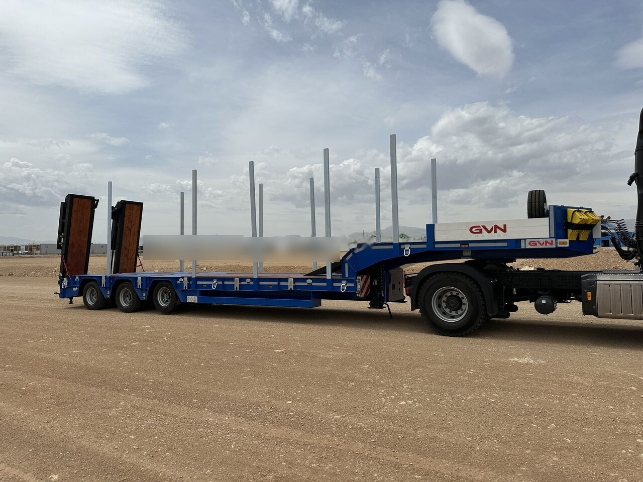 GVN Trailer 3 AXLE LOWBED - Niska poluprikolica za prevoz: slika 2 GVN Trailer 3 AXLE LOWBED - Niska poluprikolica za prevoz: slika 2