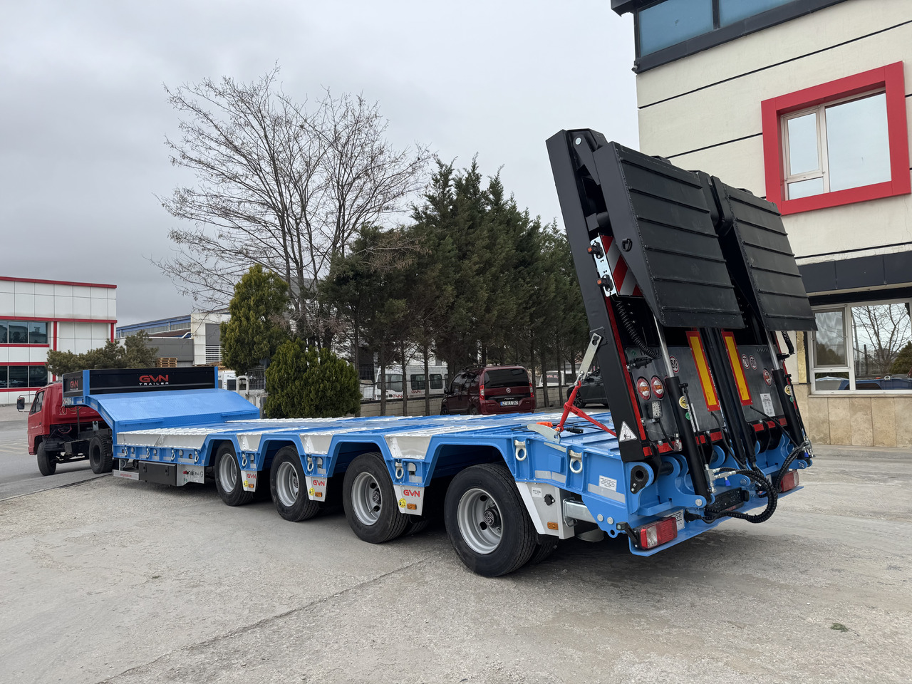 GVN Trailer 4 AXLE LOWBED WITH WHEEL RECESSES - Niska poluprikolica za prevoz: slika 1 GVN Trailer 4 AXLE LOWBED WITH WHEEL RECESSES - Niska poluprikolica za prevoz: slika 1