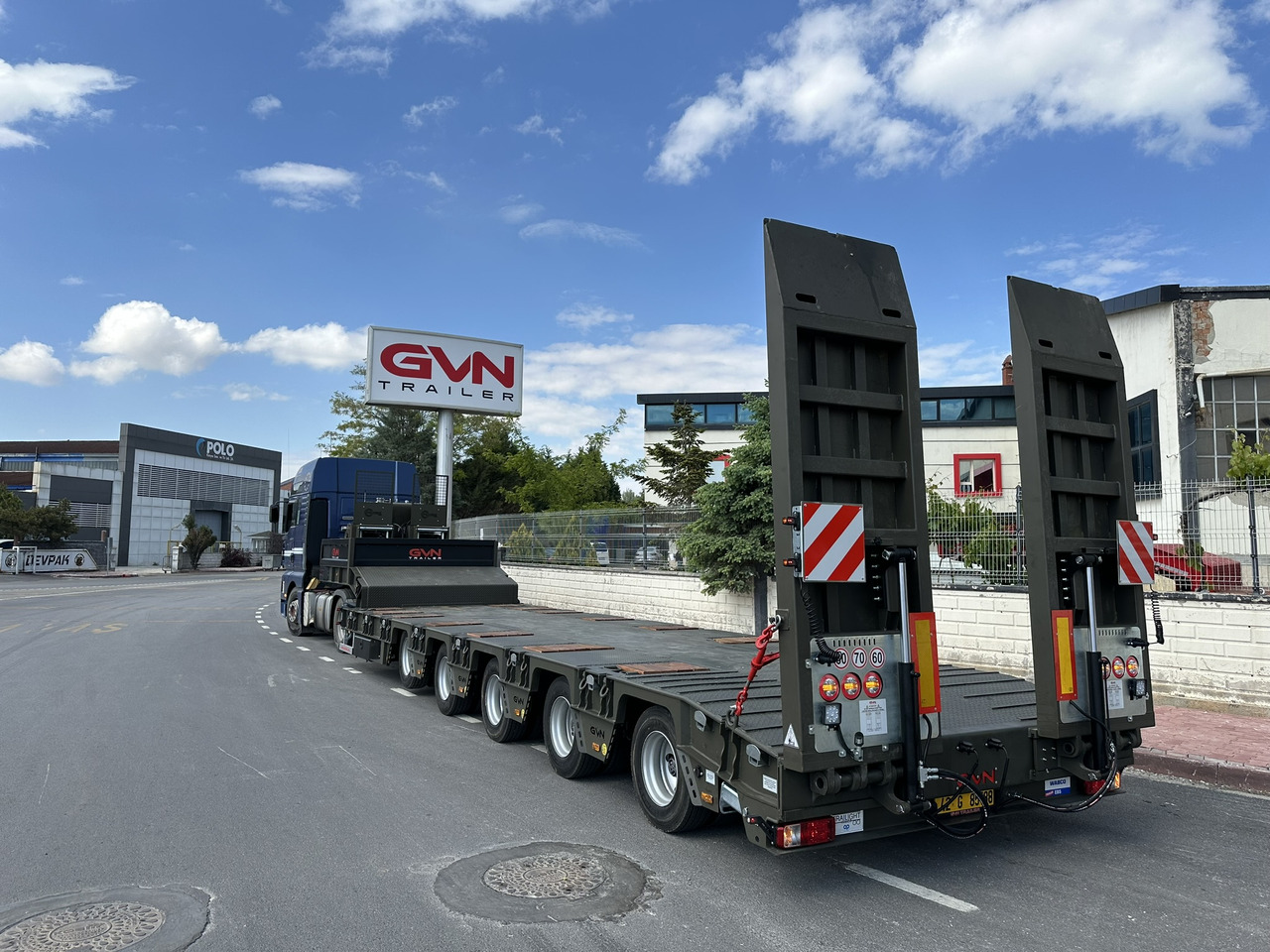 GVN Trailer 5 AXLE LOWBED - Niska poluprikolica za prevoz: slika 3 GVN Trailer 5 AXLE LOWBED - Niska poluprikolica za prevoz: slika 3