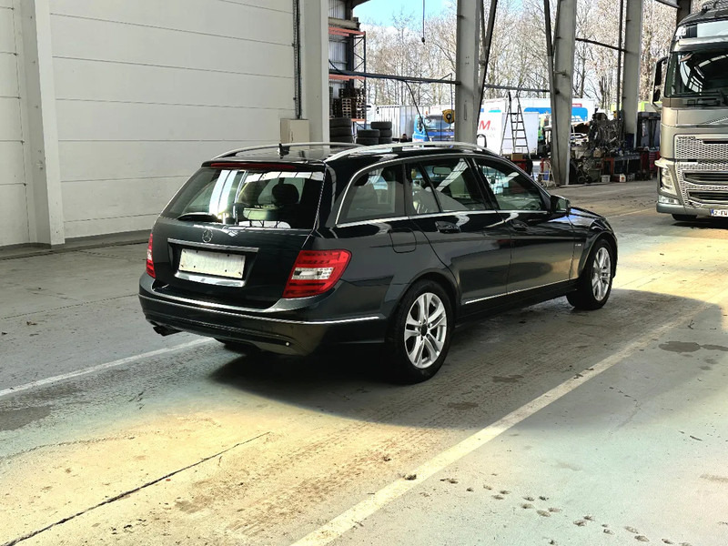 Mercedes-Benz C-Klasse C200 CDI / MOTORPROBLEEM /PROBLEME DE MOTEUR / MOTORPROBLEM - Automobil: slika 5 Mercedes-Benz C-Klasse C200 CDI / MOTORPROBLEEM /PROBLEME DE MOTEUR / MOTORPROBLEM - Automobil: slika 5