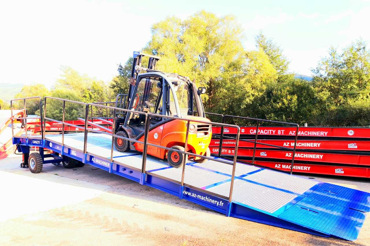 AZ RAMP KING VERSION, BIG FOOT 15 T mobile loading ramp - Utovarna rampa: slika 1 AZ RAMP KING VERSION, BIG FOOT 15 T mobile loading ramp - Utovarna rampa: slika 1