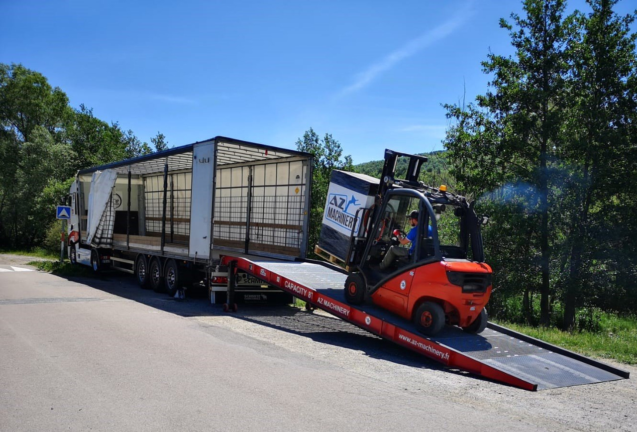 AZ RAMP-PRIME PRIME WLO + 8 . Industrial Mobil Loading Ramp - Utovarna rampa: slika 2 AZ RAMP-PRIME PRIME WLO + 8 . Industrial Mobil Loading Ramp - Utovarna rampa: slika 2