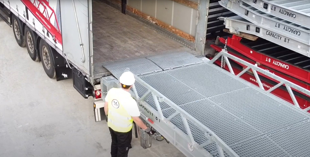 Loading Ramp with with hydraulic tilting bridge - AZ RAMP - STAR- 8T FULL GALVA - Utovarna rampa: slika 4 Loading Ramp with with hydraulic tilting bridge - AZ RAMP - STAR- 8T FULL GALVA - Utovarna rampa: slika 4