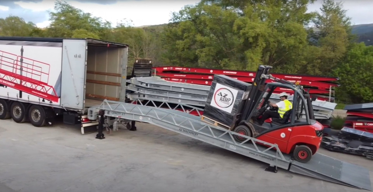 Loading Ramp with with hydraulic tilting bridge - AZ RAMP - STAR- 8T FULL GALVA - Utovarna rampa: slika 5 Loading Ramp with with hydraulic tilting bridge - AZ RAMP - STAR- 8T FULL GALVA - Utovarna rampa: slika 5