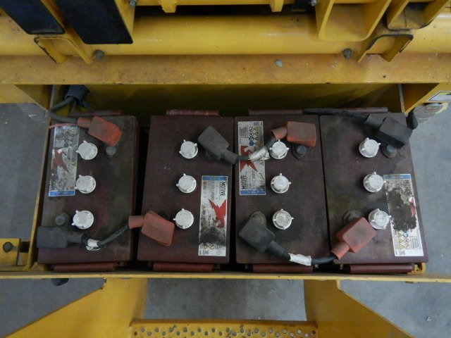 Used Electric scissor Lift Haulotte Compact 10 - Lift u obliku makaza: slika 4 Used Electric scissor Lift Haulotte Compact 10 - Lift u obliku makaza: slika 4