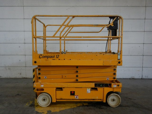 Used Electric scissor Lift Haulotte Compact 12 - Lift u obliku makaza: slika 2 Used Electric scissor Lift Haulotte Compact 12 - Lift u obliku makaza: slika 2