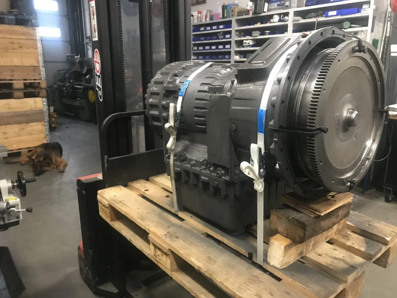 Volvo PT1761A 11038035 (A35C) - Menjač za Zglobni kiper: slika 1 Volvo PT1761A 11038035 (A35C) - Menjač za Zglobni kiper: slika 1