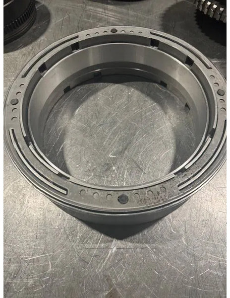 Volvo Piston B2, B3 and cylinder, PT1560, 1860, 1660, 1562, 1862, 1760,1761, 1761A, 1563, 1863, 1509, 2519, 2529, - Menjač: slika 2 Volvo Piston B2, B3 and cylinder, PT1560, 1860, 1660, 1562, 1862, 1760,1761, 1761A, 1563, 1863, 1509, 2519, 2529, - Menjač: slika 2