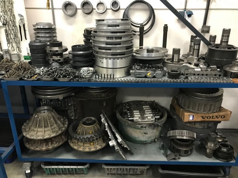 Volvo construction machine parts - Menjač: slika 1 Volvo construction machine parts - Menjač: slika 1