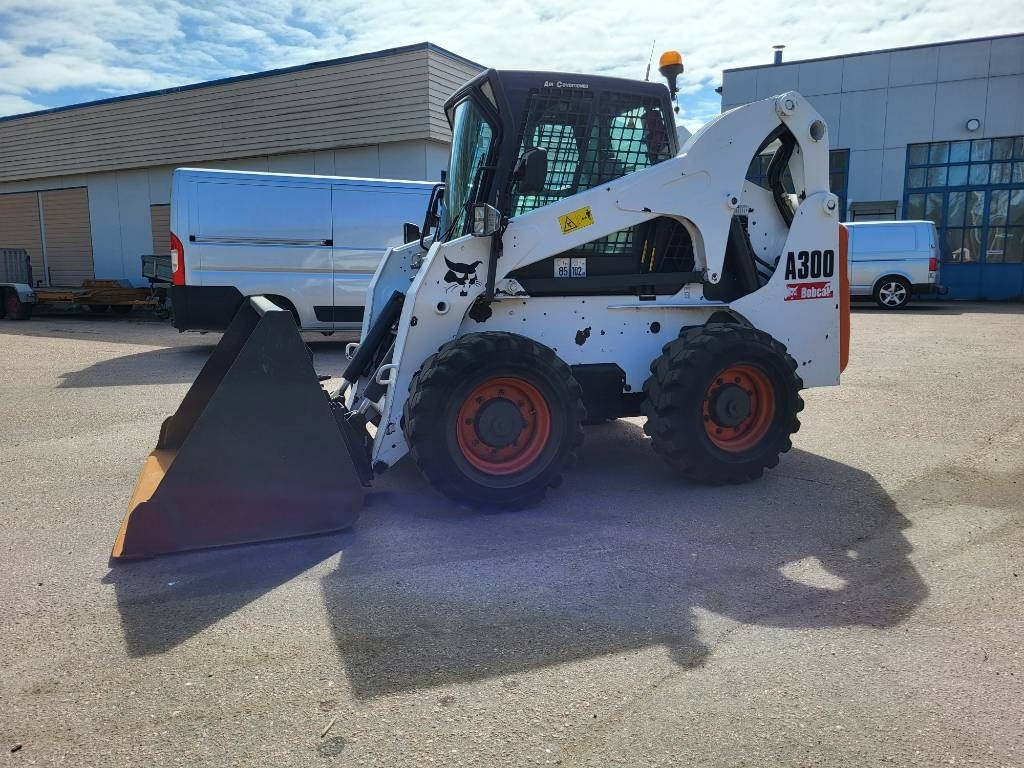 Bobcat A 300 - Mini utovarivač: slika 3 Bobcat A 300 - Mini utovarivač: slika 3