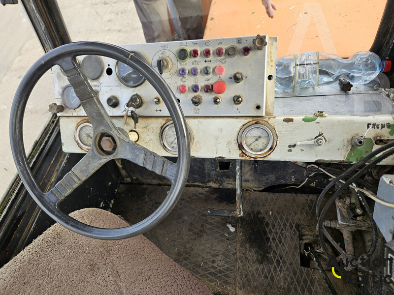 Corinsa CCN 1222 - Pneumatski valjak: slika 5 Corinsa CCN 1222 - Pneumatski valjak: slika 5