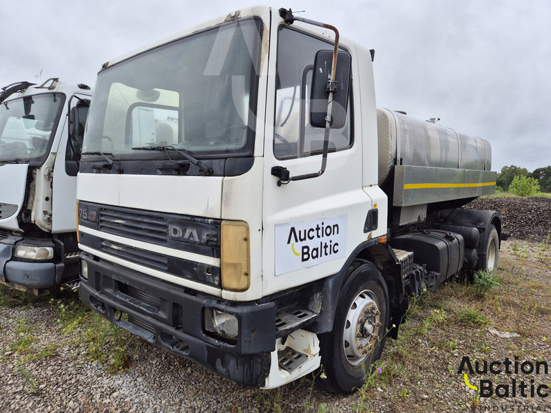 DAF with tank - Kamion cisterna: slika 1 DAF with tank - Kamion cisterna: slika 1