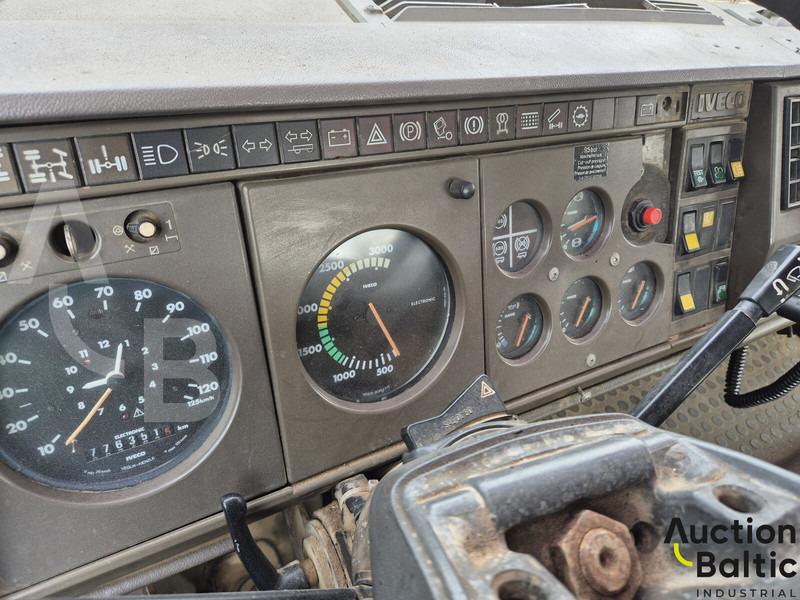 Kamion cisterna Iveco 260-34: slika 9 Kamion cisterna Iveco 260-34: slika 9