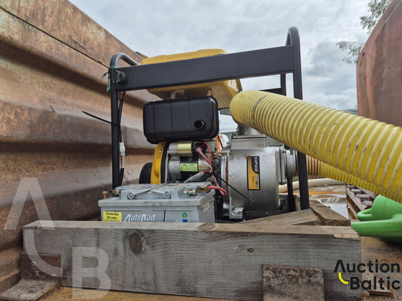 Kamion cisterna Iveco 260-34: slika 13 Kamion cisterna Iveco 260-34: slika 13