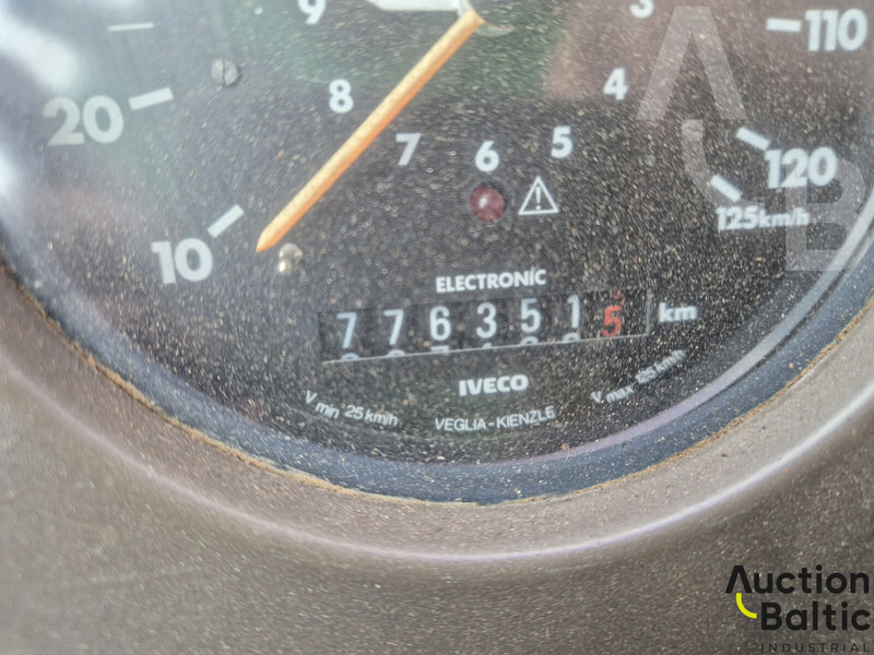 Kamion cisterna Iveco 260-34: slika 8 Kamion cisterna Iveco 260-34: slika 8