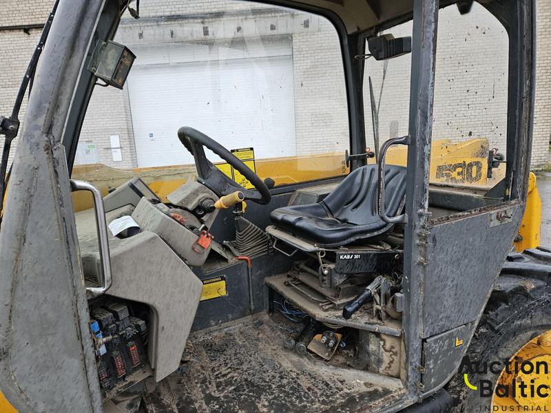 Teleskopski upravljač JCB 530: slika 6