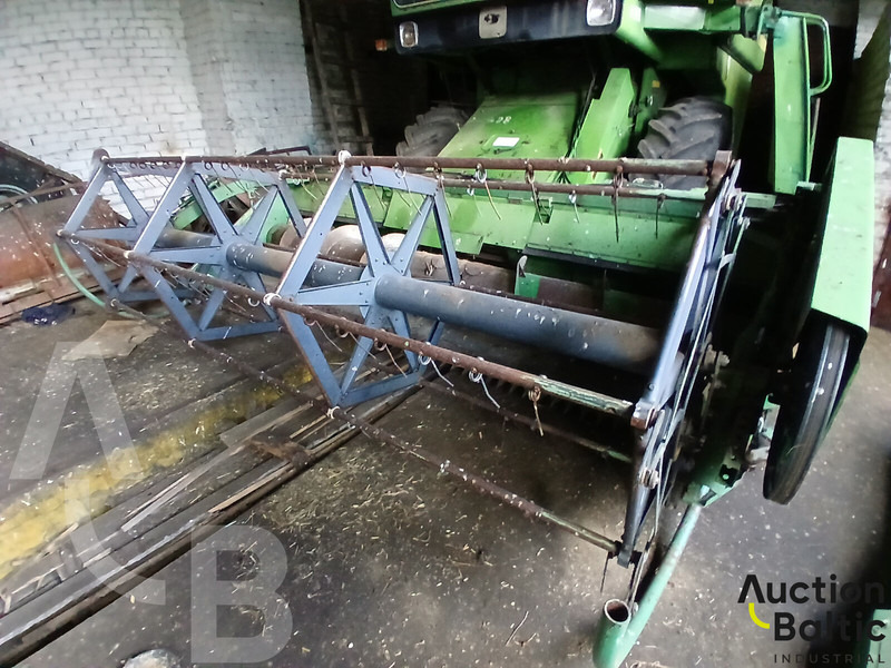 John Deere 1055 - Kombinovani kombajn: slika 5 John Deere 1055 - Kombinovani kombajn: slika 5